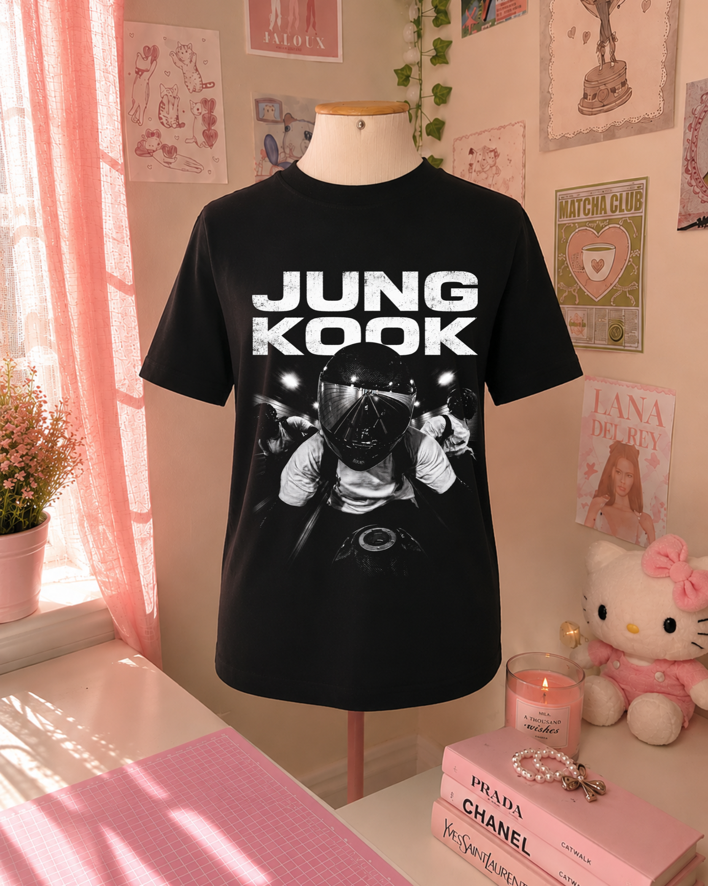 T-Shirt K-Pop Preta com Design Urbano a Preto e Branco