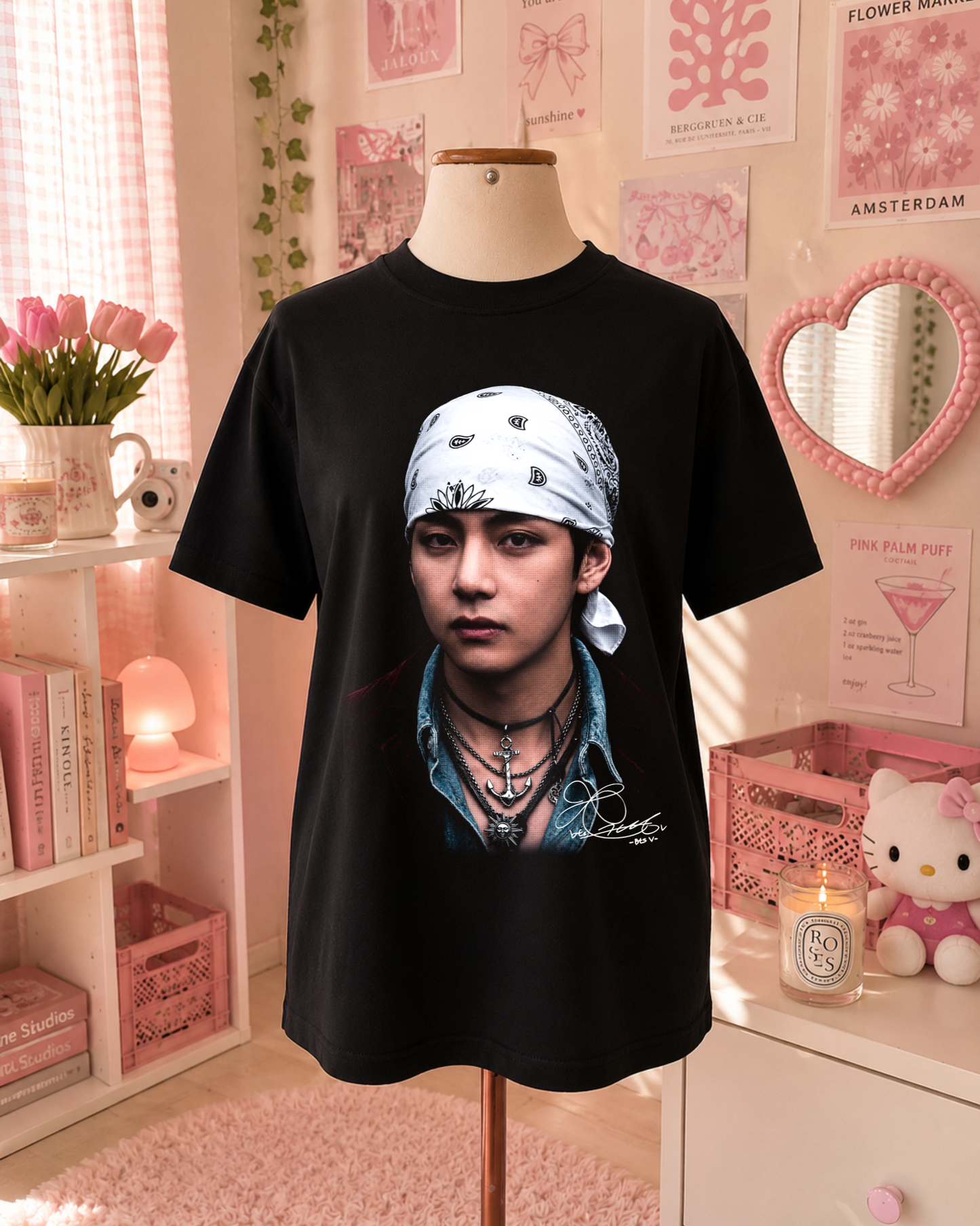 T-Shirt K-Pop Preta com Design Bandana e Estilo Streetwear