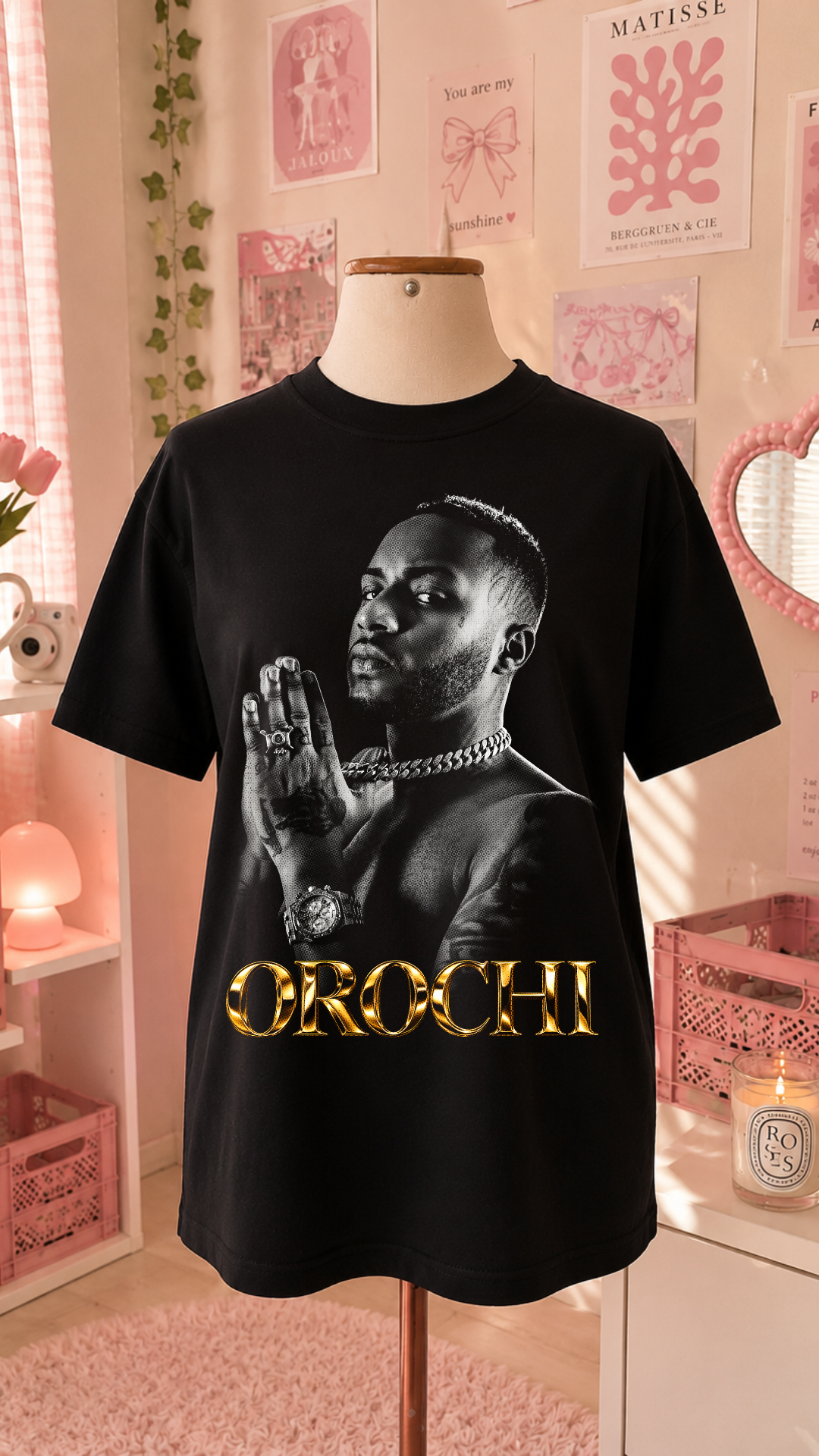 K-Pop Idol Black T-Shirt with Red Kisses