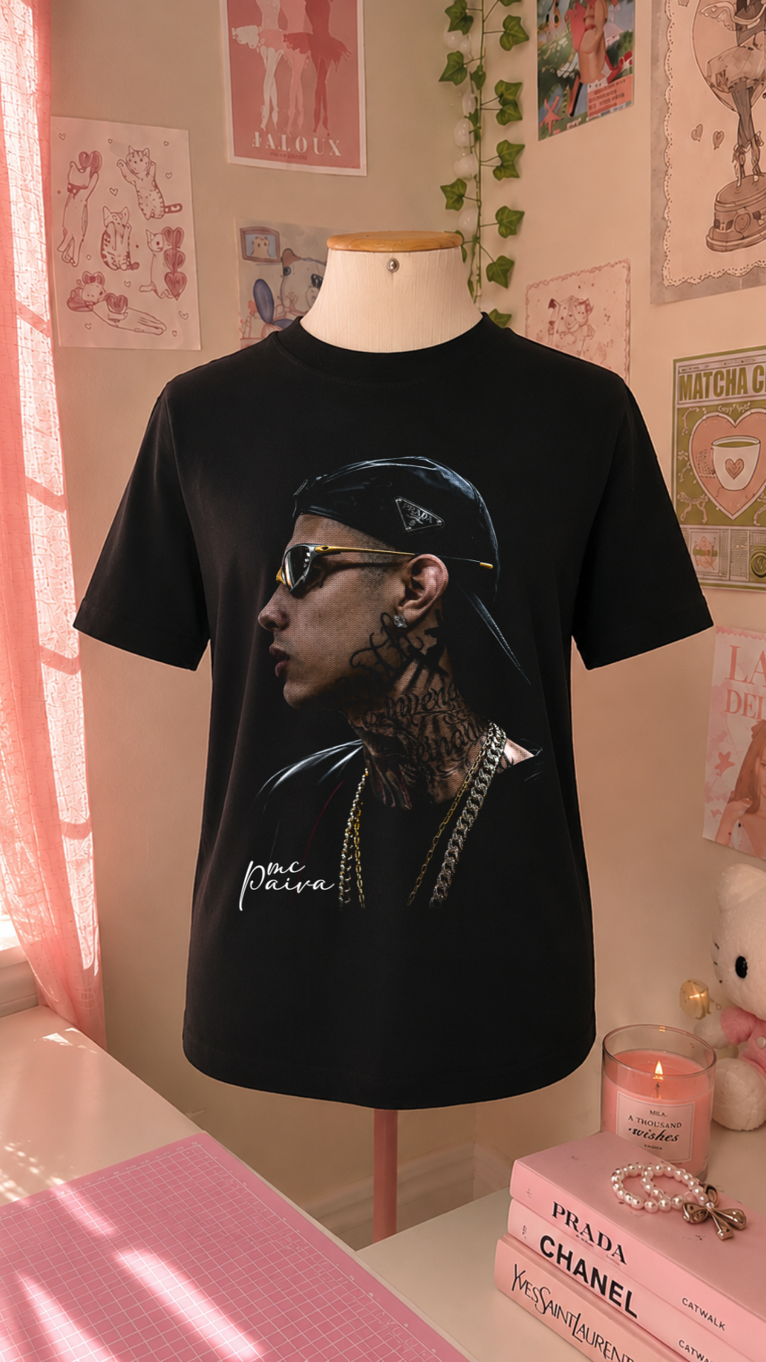 K-Pop Idol Black T-Shirt with Red Kisses