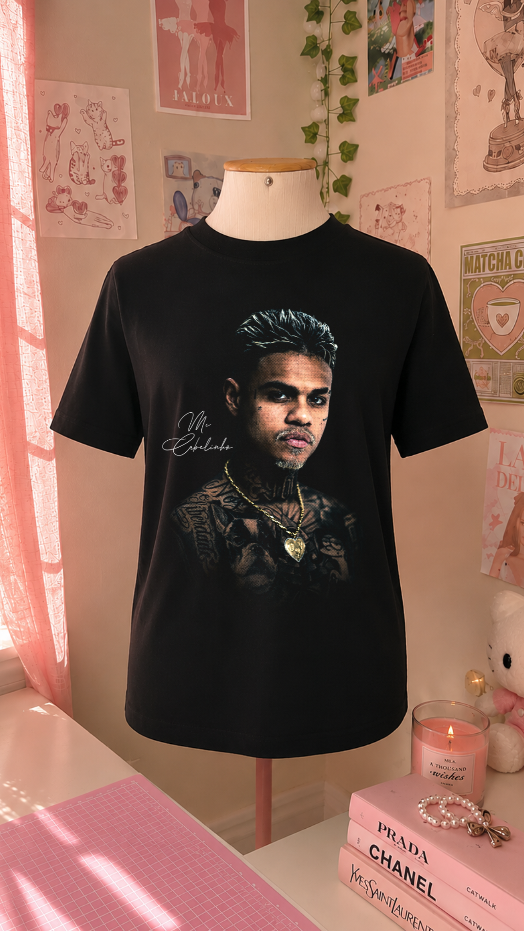 K-Pop Idol Black T-Shirt with Red Kisses