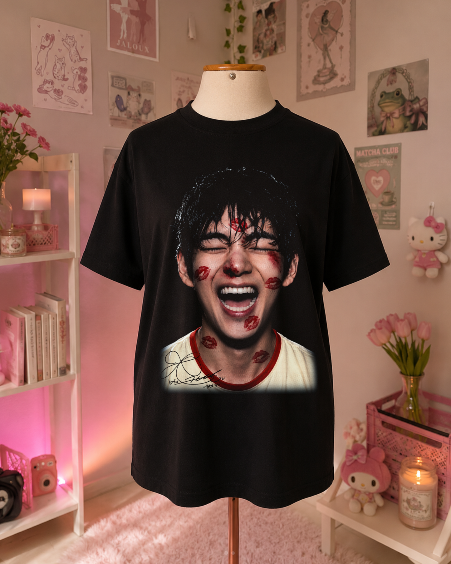 K-Pop Idol Black T-Shirt with Red Kisses