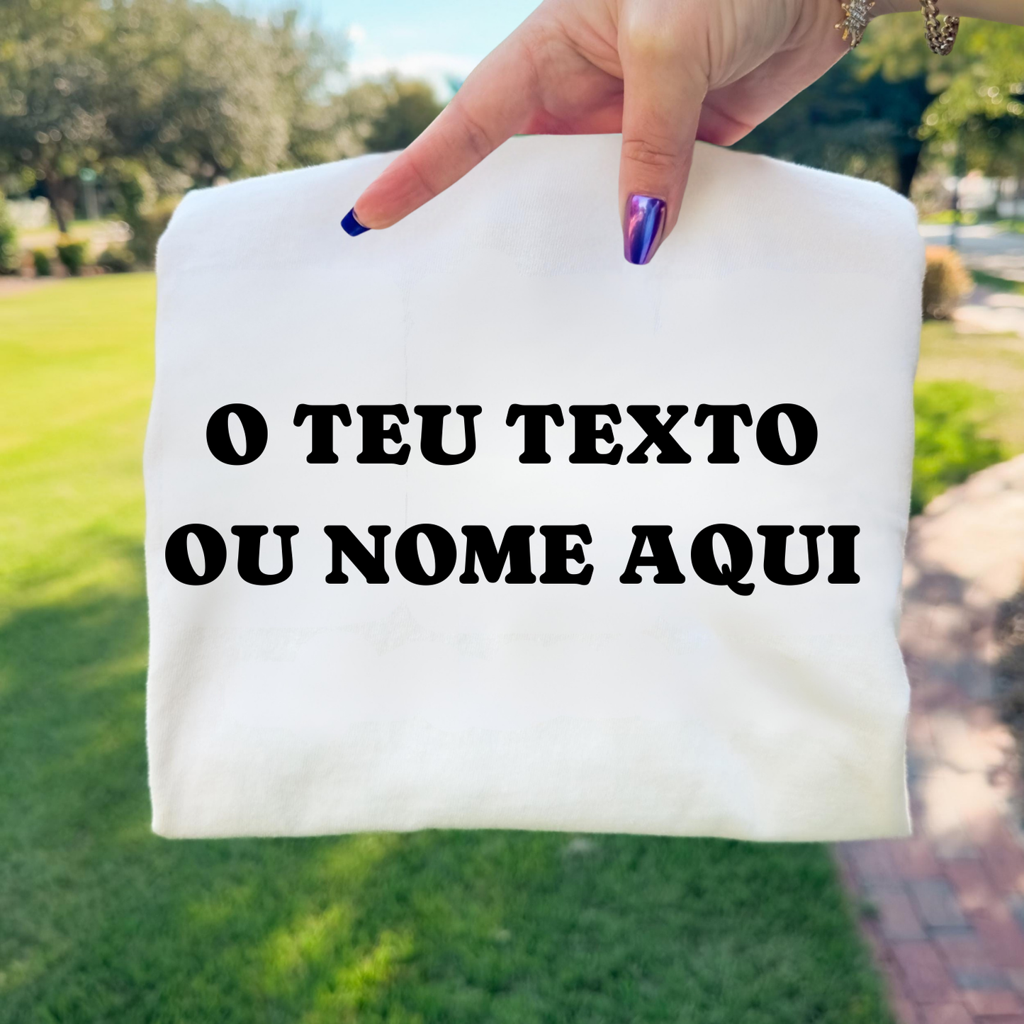 T-shirt Personalizada com Texto e Nomes
