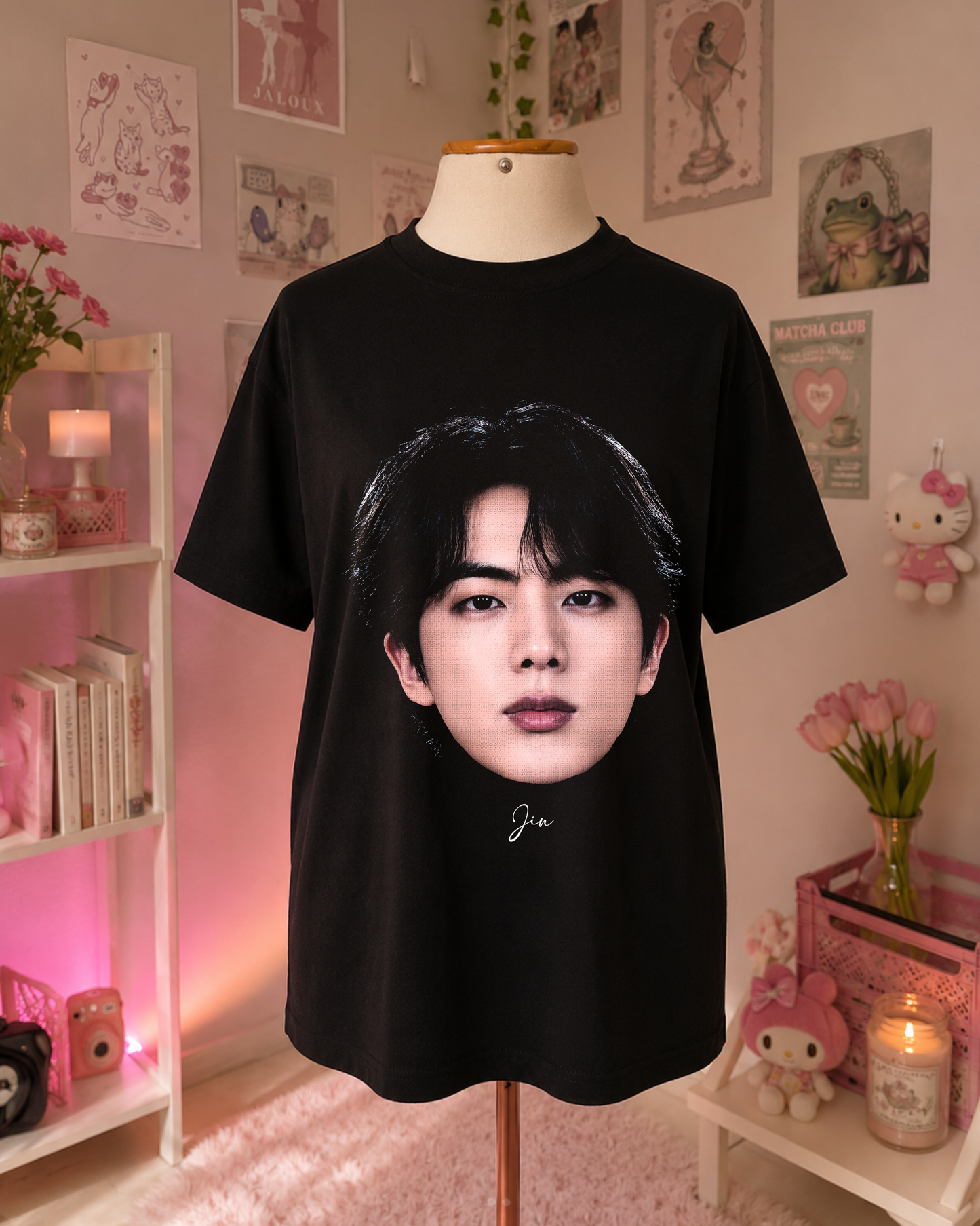 T-Shirt K-Pop Preta com Retrato de Idol Coreano