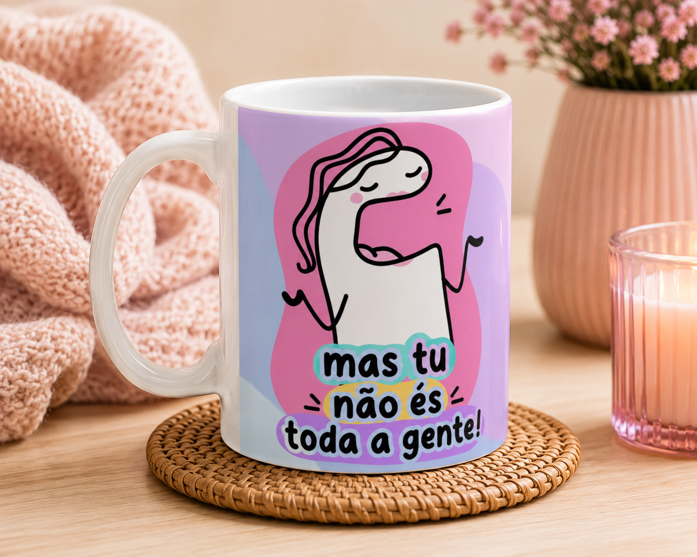 Caneca Mãe Portuguesa – "Mas Tu Não És Toda a Gente!" | Prenda Divertida